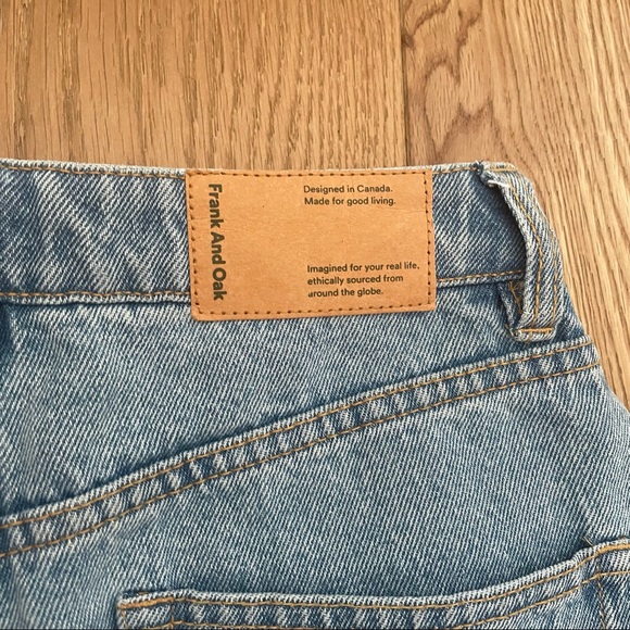 NWT STEVIE HIGHRISE MOM JEANS TAPERED LIGHT INDIGO - Picture 8 of 16